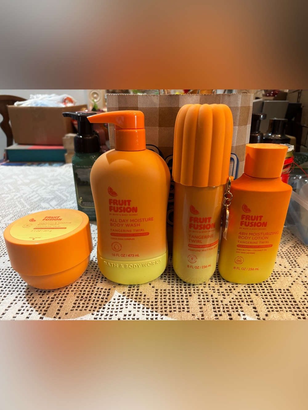 (2026)Bath & Body Works Fruit Fusion Tangerine Twirl Body Care Set - Orange